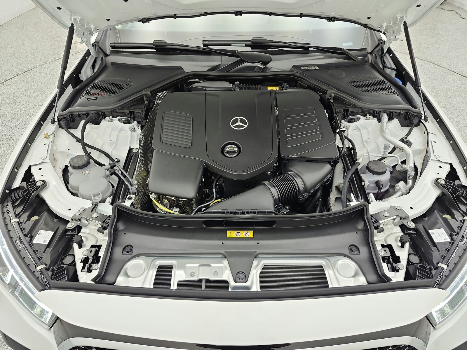 New 2027 Polar White Mercedes-Benz E 350 RWD Sedan image 12