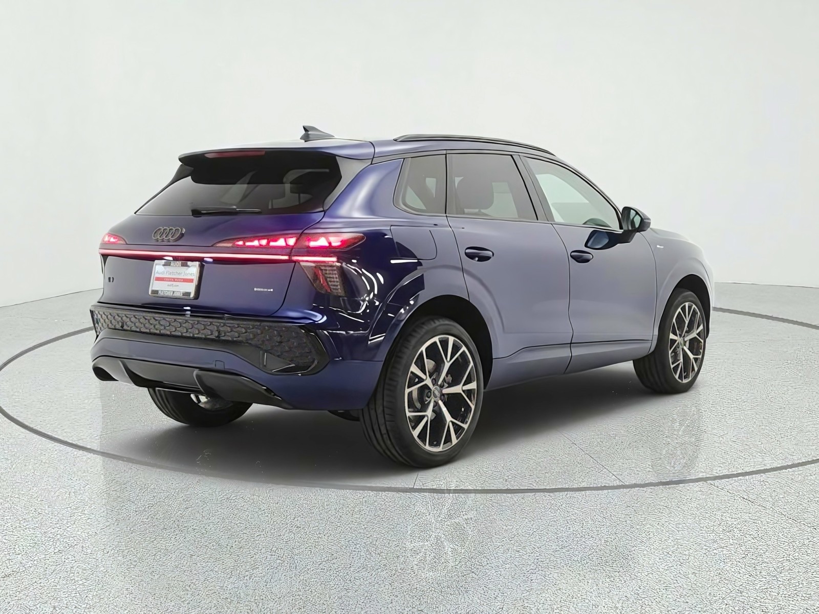 New 2026 Navarra Blue Metallic Audi S line quattro image 5