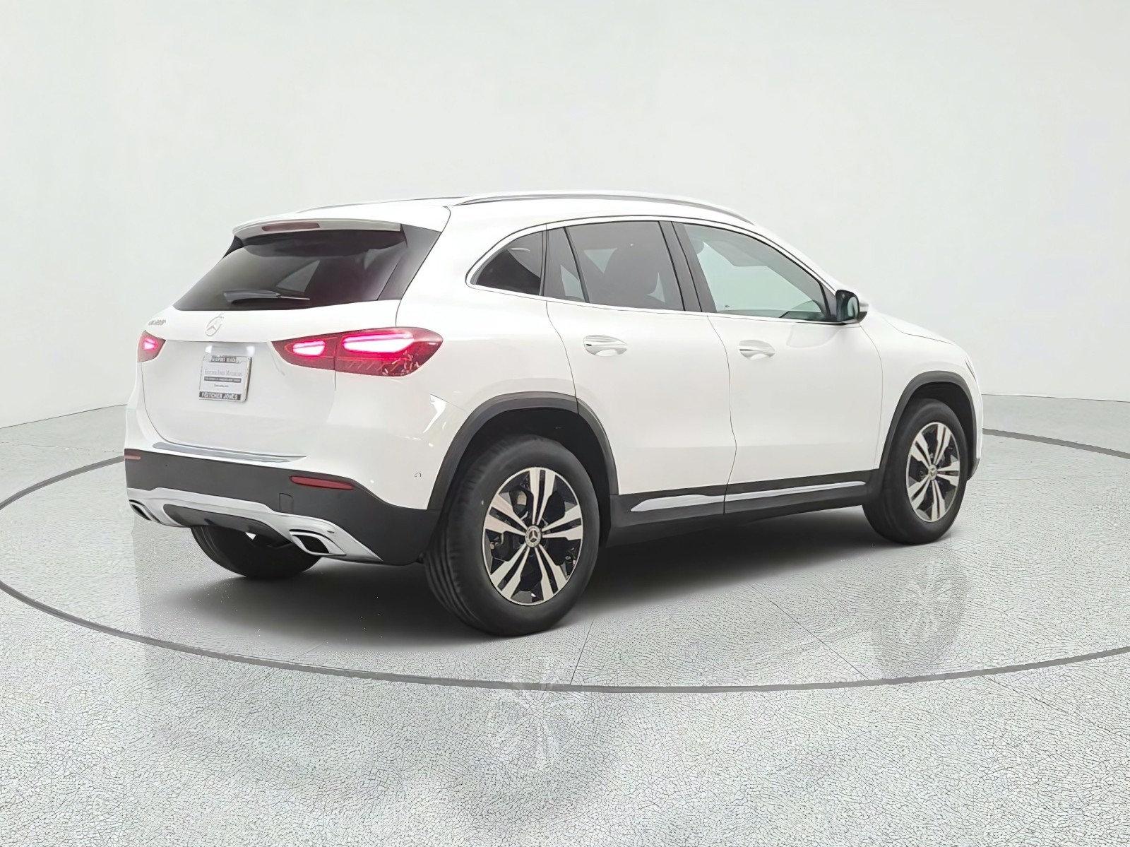 New 2026 Polar White Mercedes-Benz GLA 250 SUV image 5