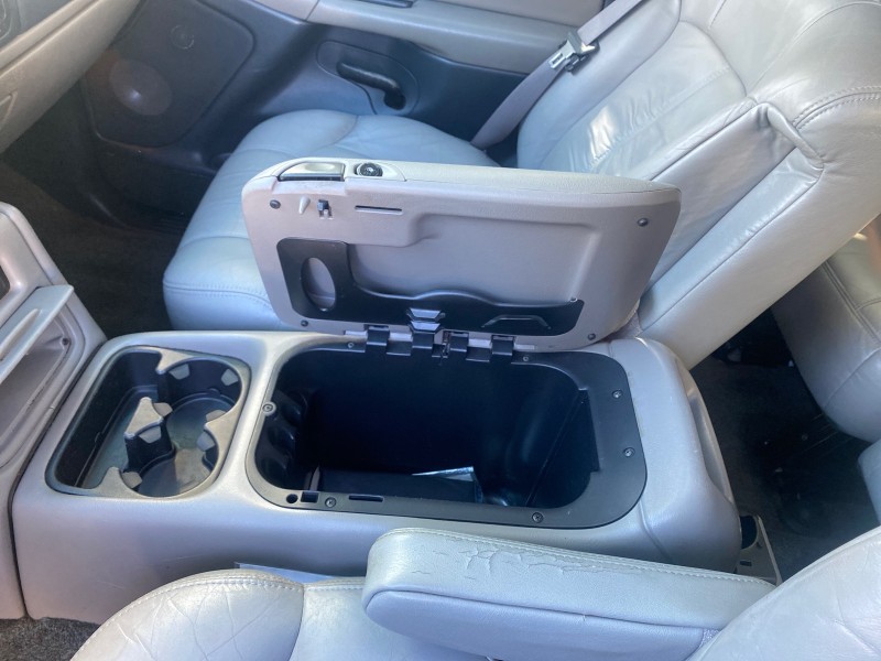 2001 Chevrolet Suburban LT Z71 1 FL 4WD 44 SERVICES NO ACCIDENTS in ,