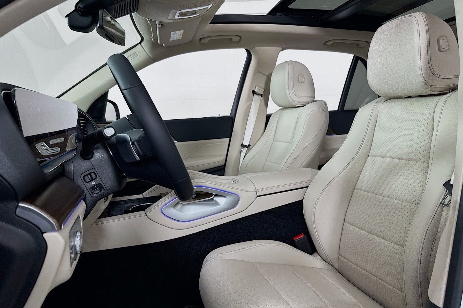 New 2026 Polar White Mercedes-Benz GLE 350 4MATIC® SUV image 16