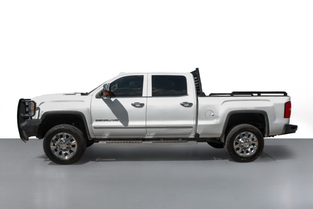 2019 GMC Sierra 2500HD Denali 11