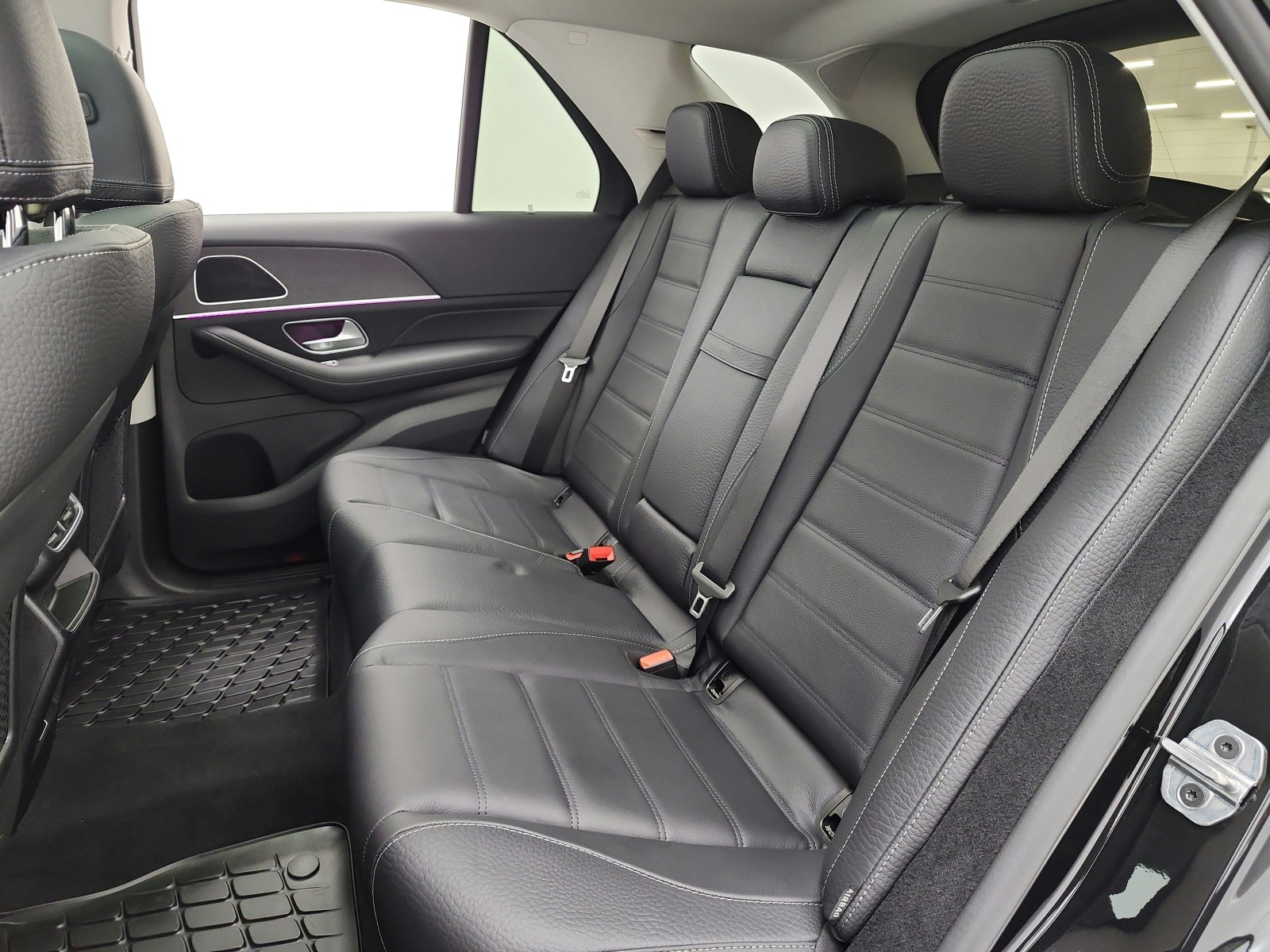 New 2026 Obsidian Black Metallic Mercedes-Benz GLE 350 SUV image 11
