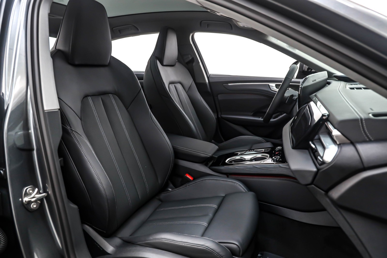 New 2026 Daytona Gray Pearl Effect Audi Premium Plus quattro image 7