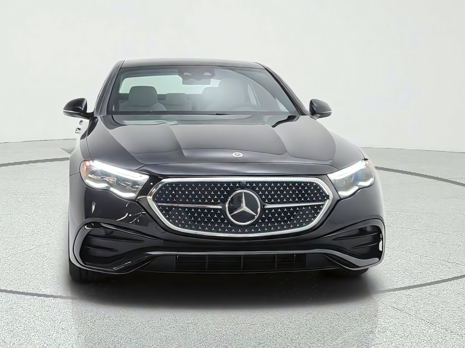New 2027 Graphite Grey Metallic Mercedes-Benz E 450 4MATIC® Sedan image 2