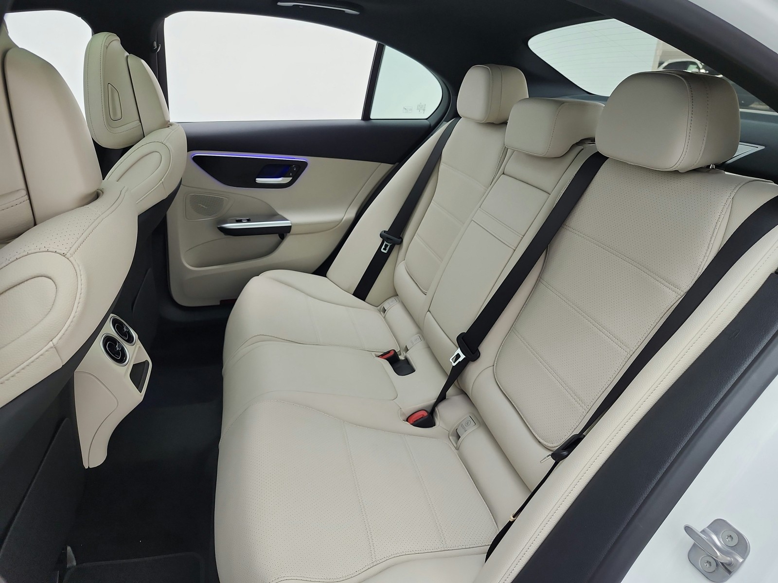 New 2026 Polar White Mercedes-Benz C 300 Sedan image 11