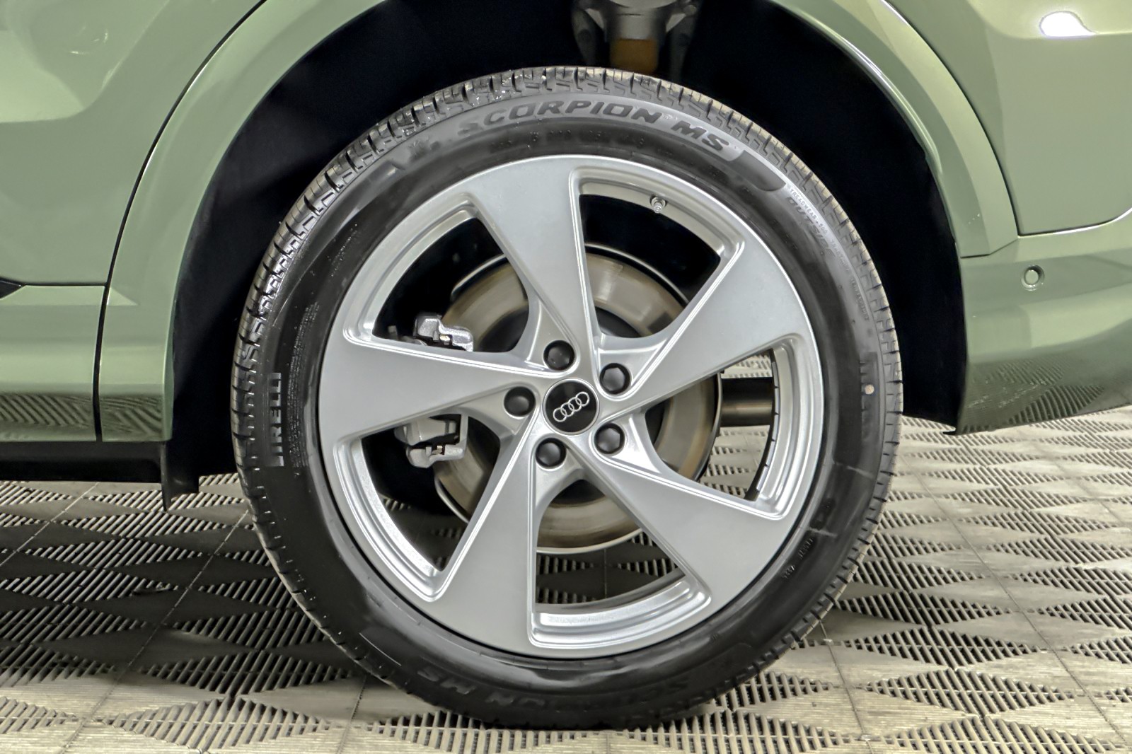 New 2025 District Green Metallic Audi Premium Plus 2.0 TFSI quattro image 23