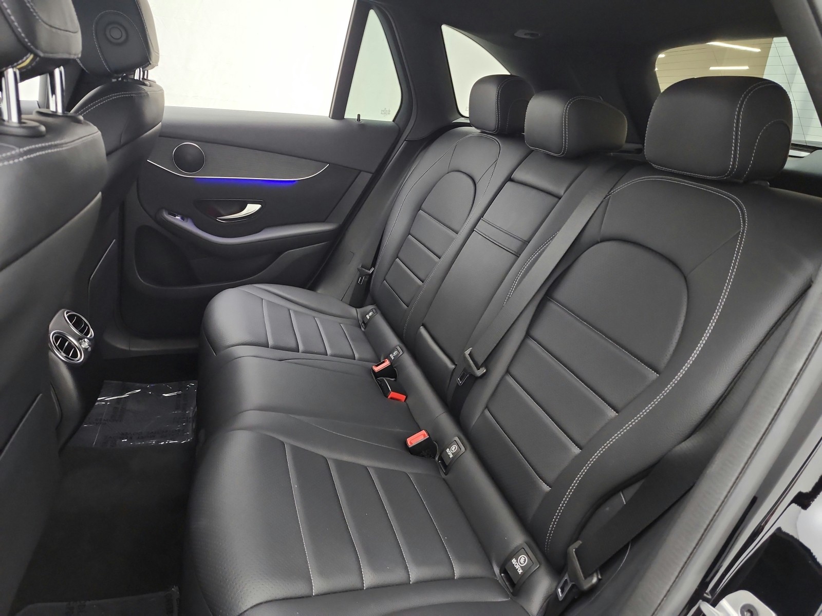 Used 2022 Black Mercedes-Benz GLC 300 SUV image 15