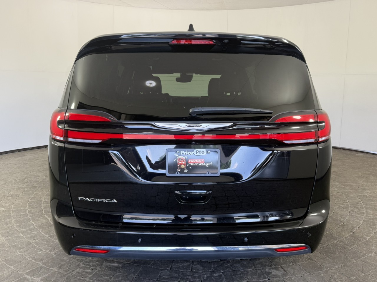View vehicle photo 6
