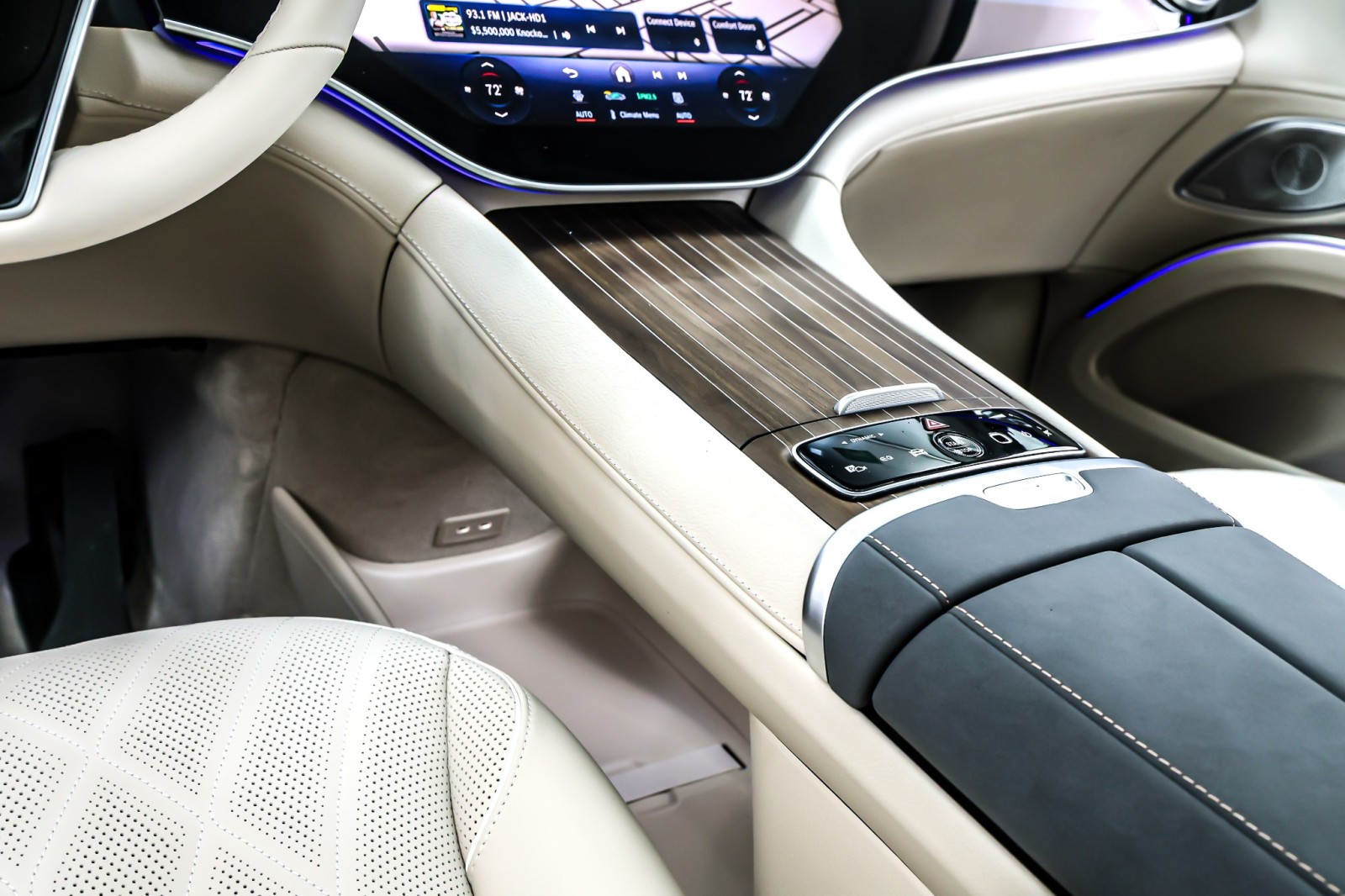 New 2026 Polar White Mercedes-Benz EQS 550 image 6