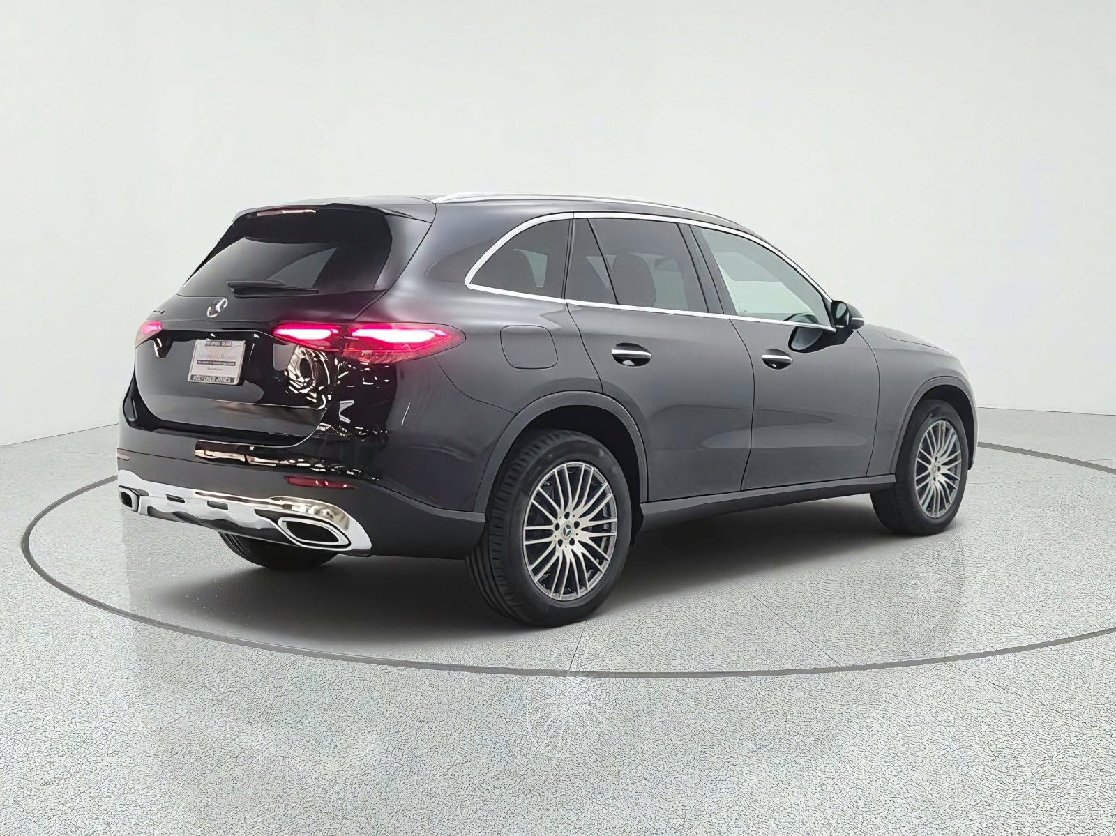 New 2027 Black Mercedes-Benz GLC 300 SUV image 5
