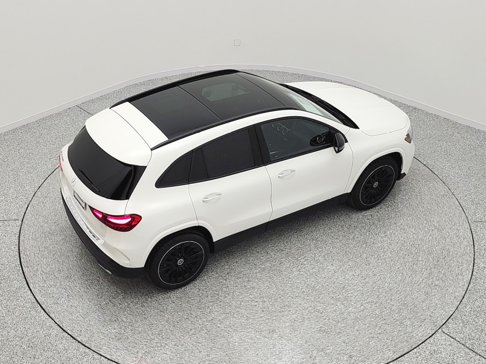 New 2026 Polar White Mercedes-Benz GLA 250 image 21