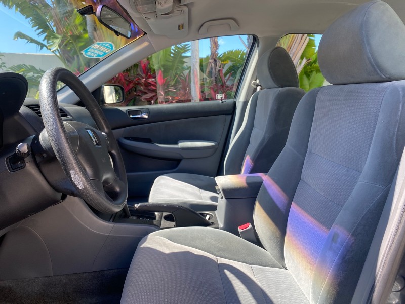 2004 Honda Accord Sdn LX LOW MILES 68,079 in , 