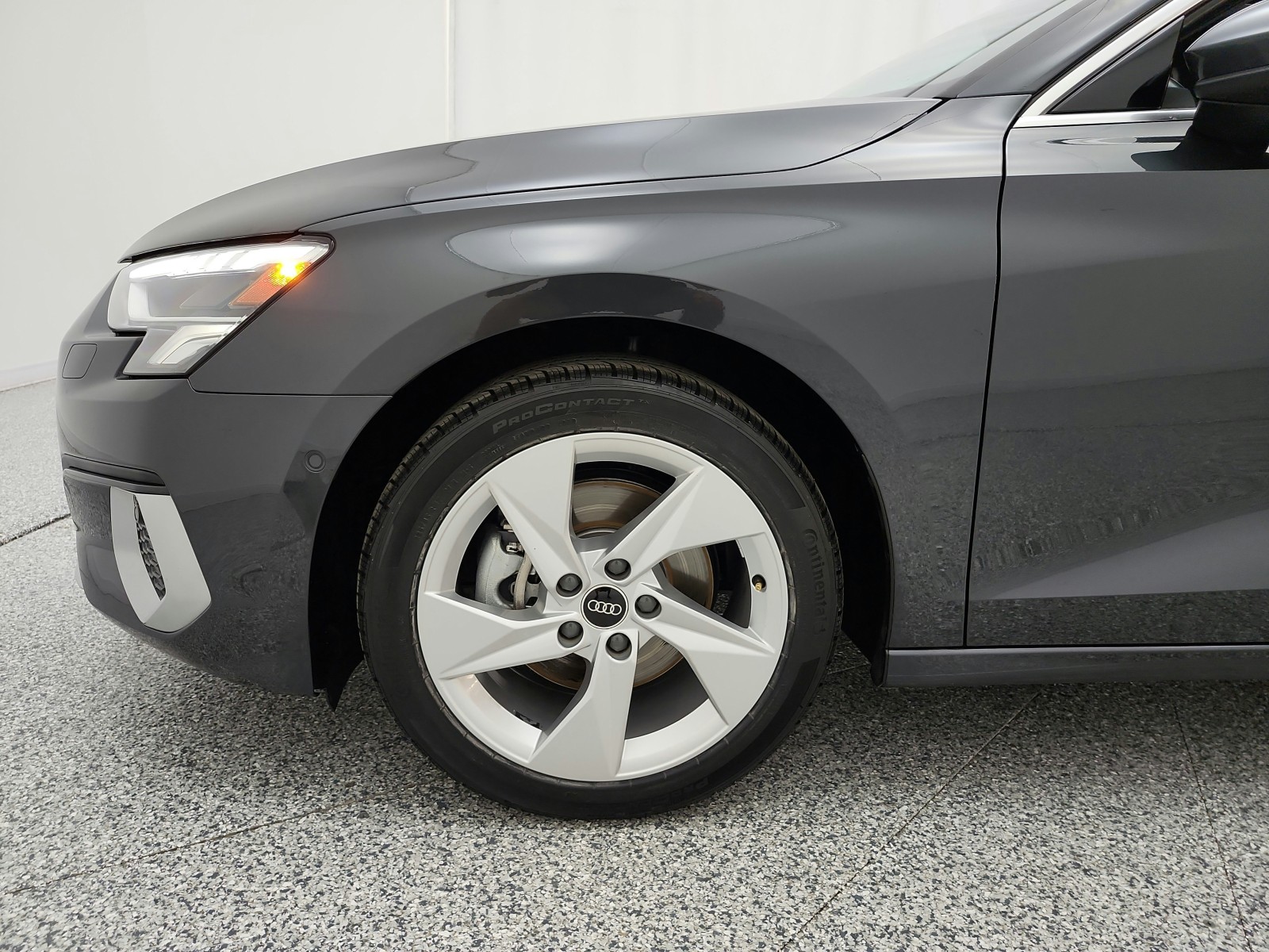 Used 2023 Manhattan Gray Metallic Audi Premium image 17
