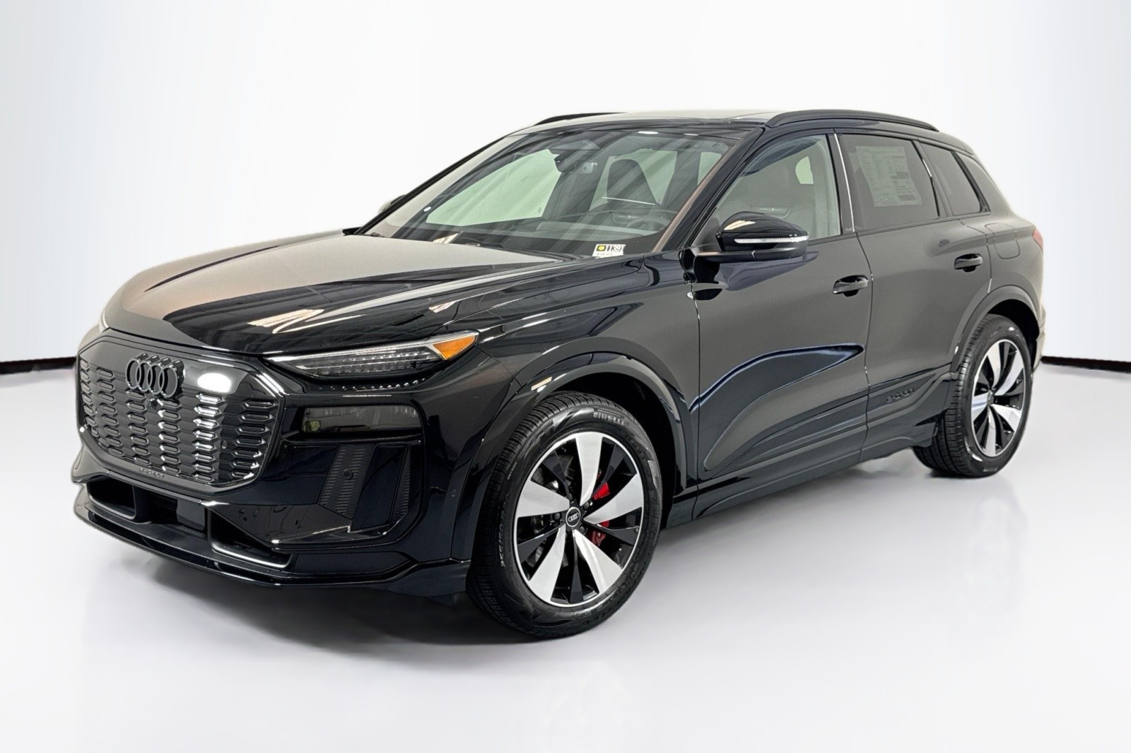 2025 Audi SQ6 e-tron Prestige quattro