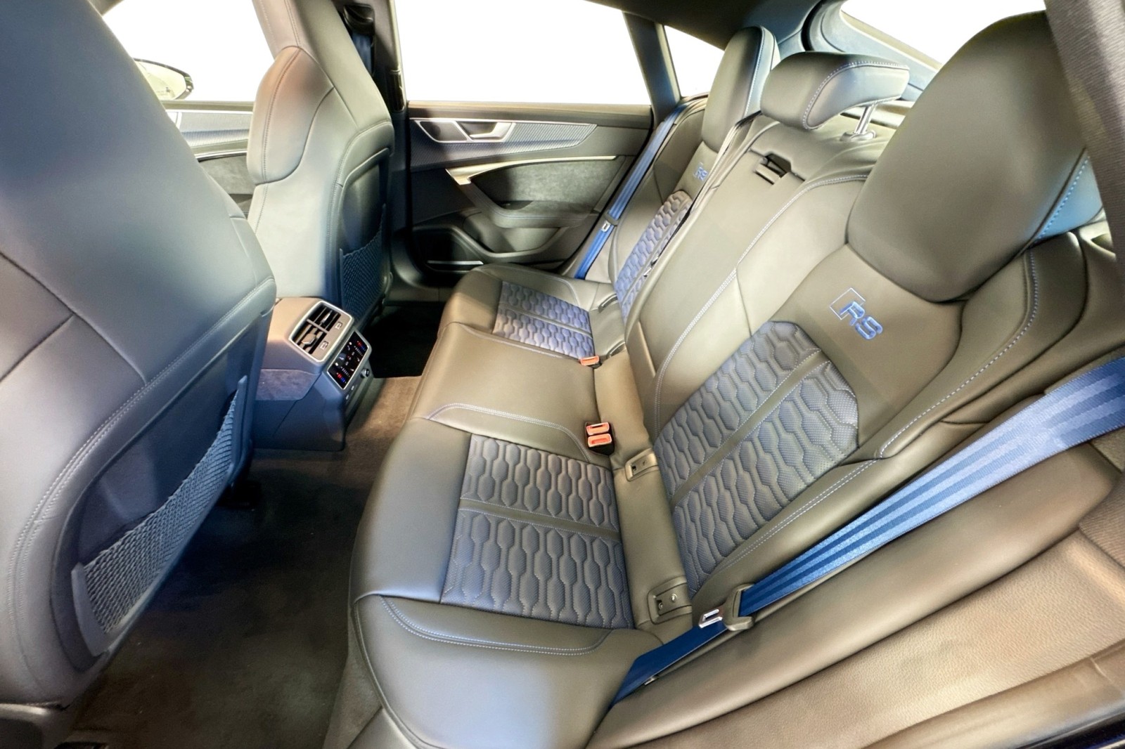 New 2025 Sebring Black Crystal Effect Audi performance 4.0 TFSI quattro image 22