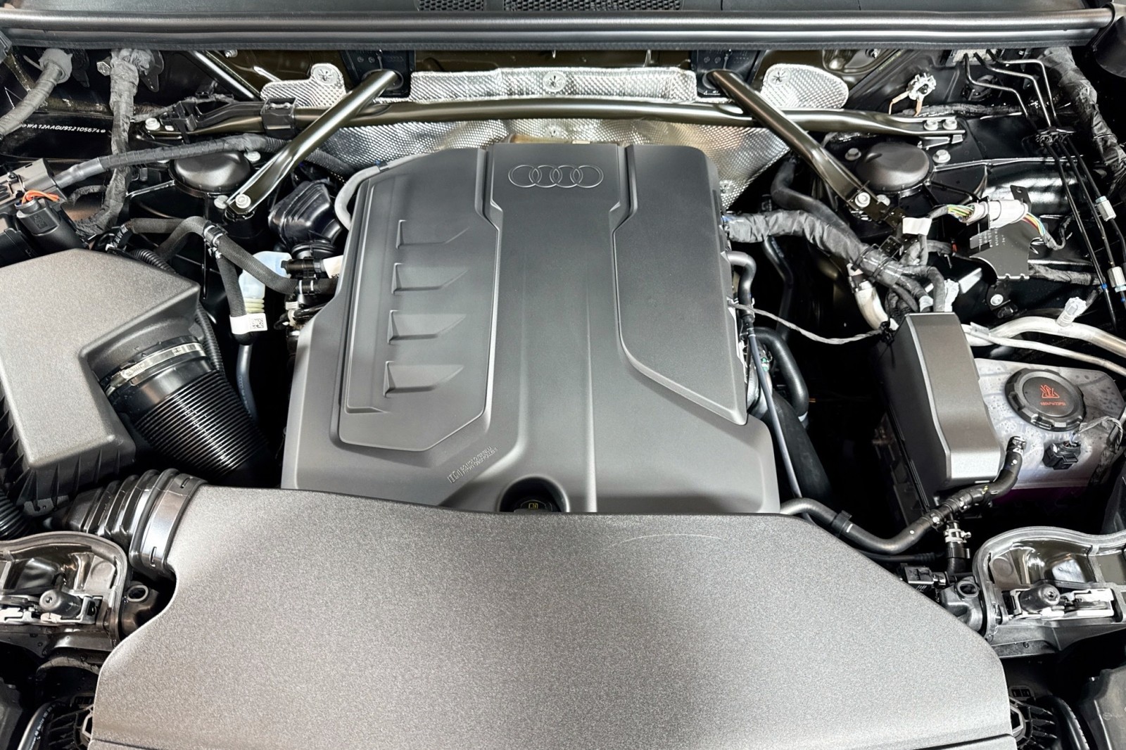 New 2025 Mythos Black Metallic Audi Premium Plus 2.0 TFSI quattro image 28