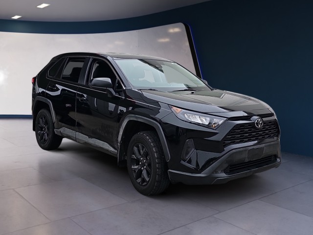 2022 Toyota RAV4 LE 7