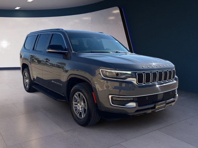 2023 Jeep Wagoneer  7