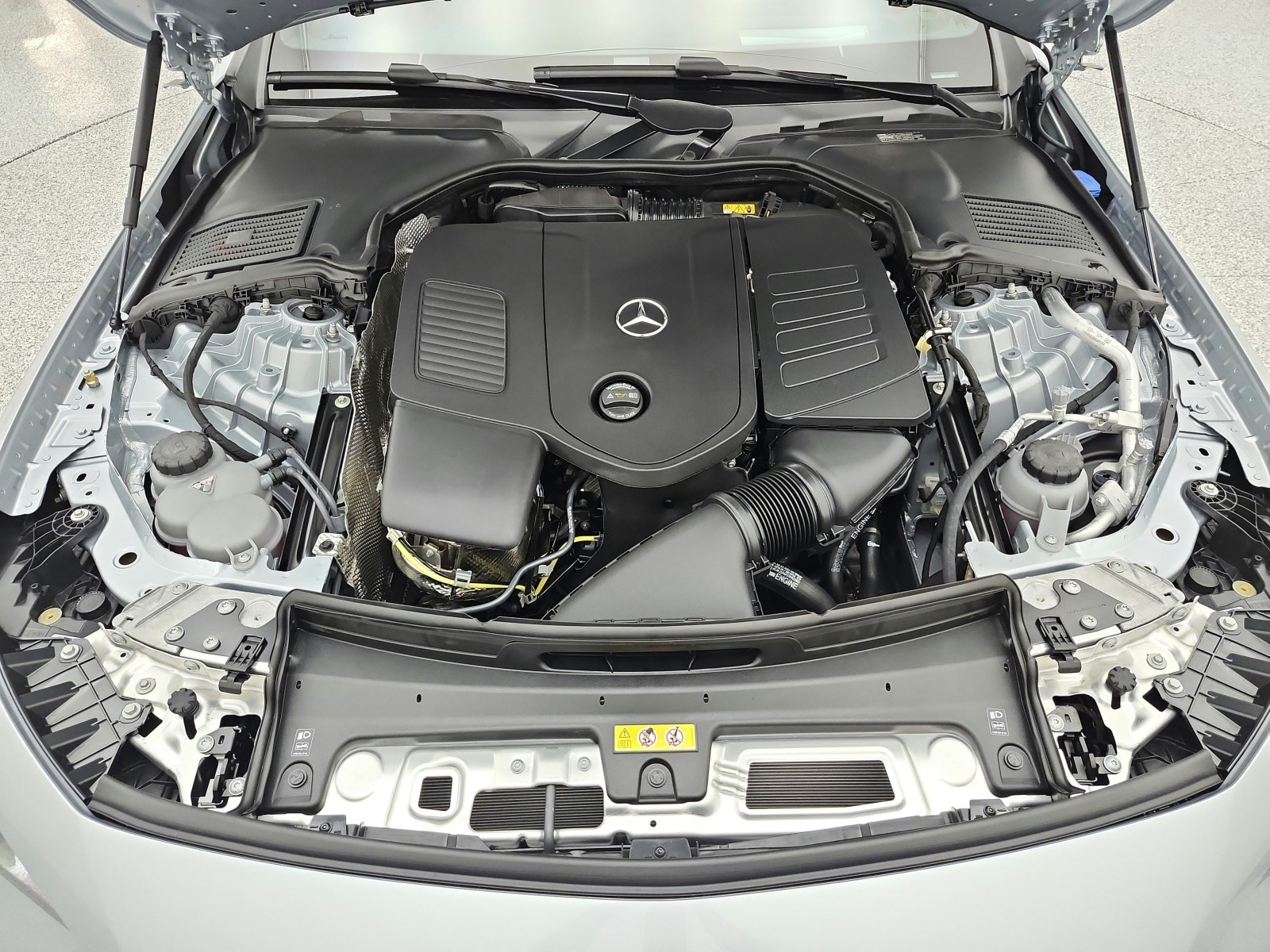 New 2026 Cirrus Silver Metallic Mercedes-Benz CLE 300 4MATIC® Coupe image 12