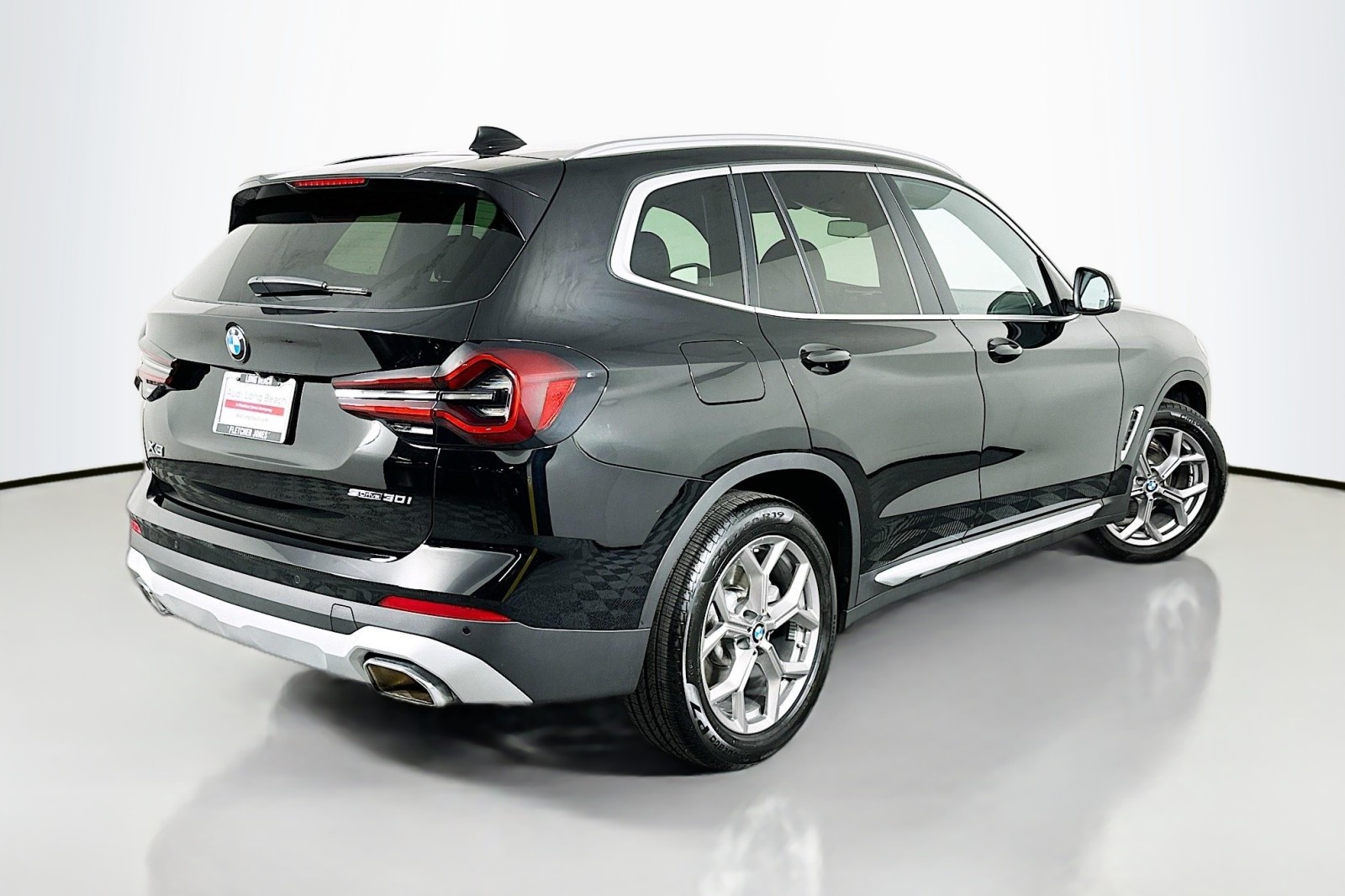 Used 2024 Jet Black BMW sDrive30i image 14