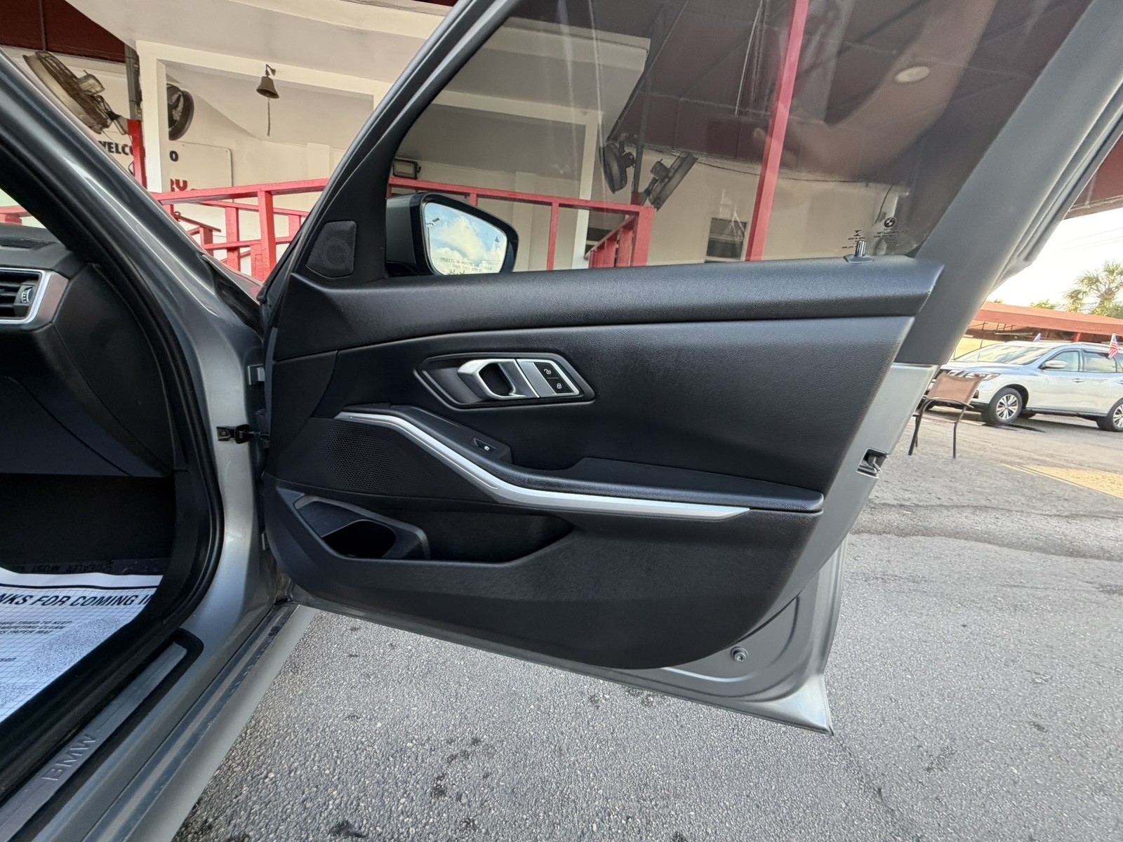 2023 BMW 330i - $21,777