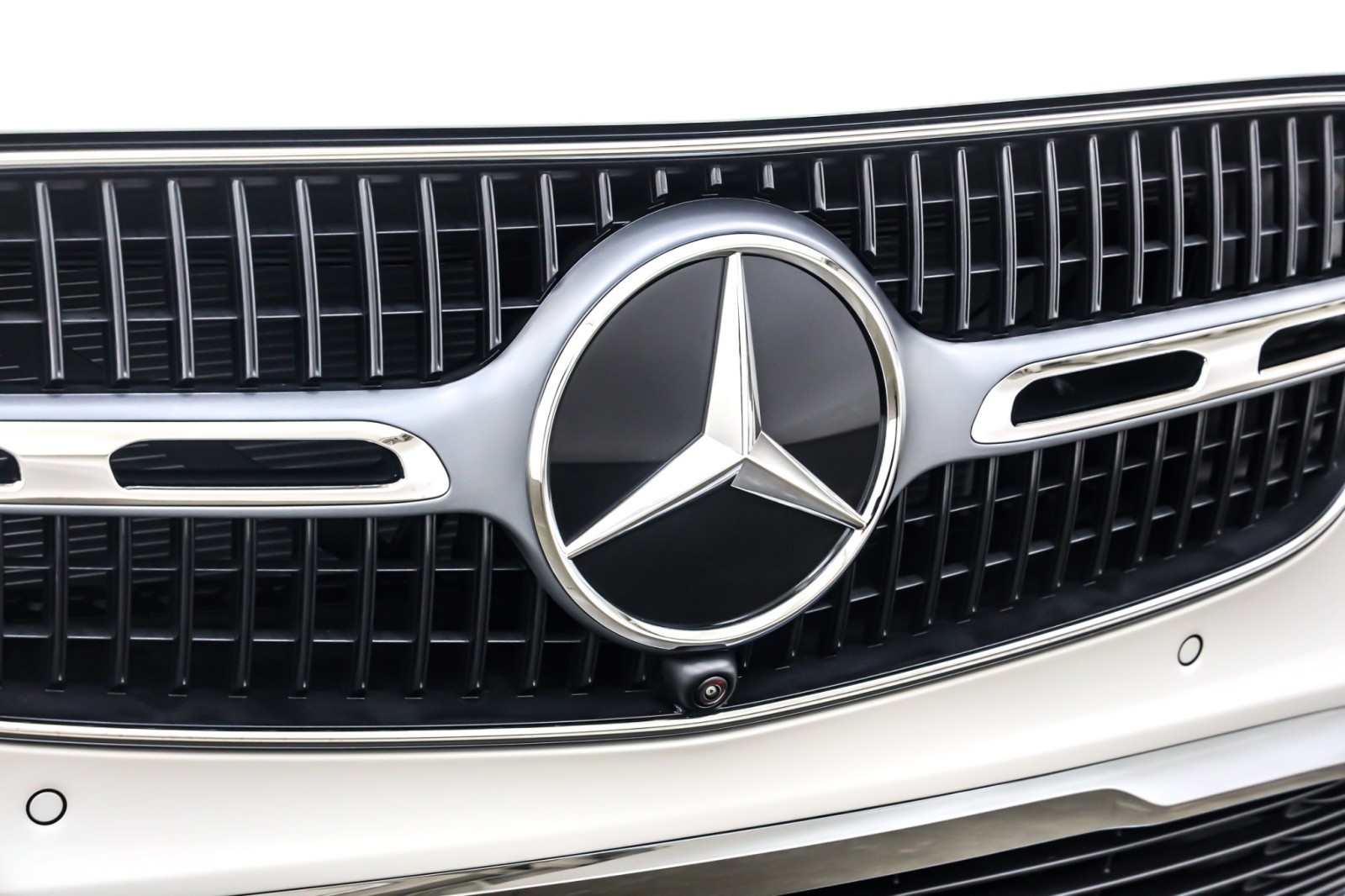 New 2026 Polar White Mercedes-Benz GLC 300 image 13