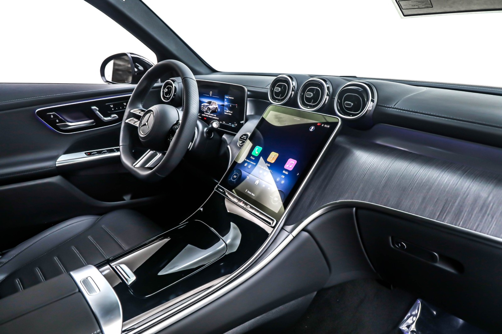 New 2026 Cirrus Silver Metallic Mercedes-Benz GLC 300 image 5