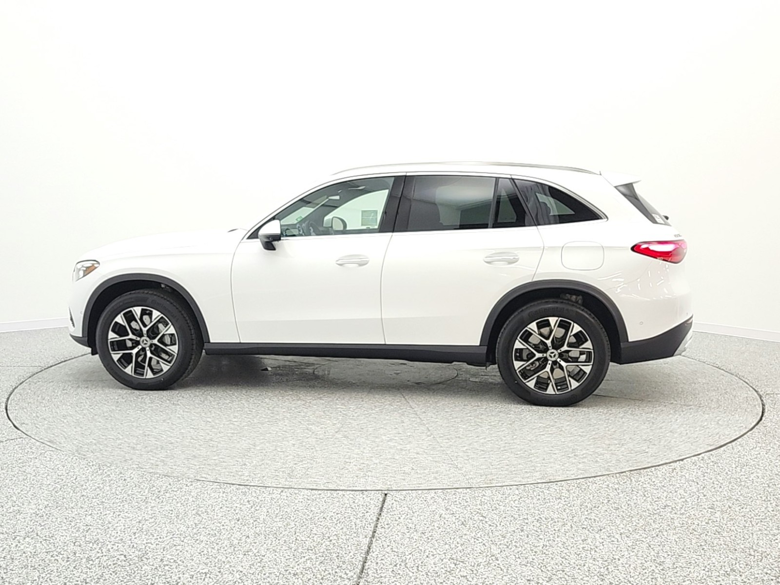 New 2026 MANUFAKTUR Moonlight White Metallic Mercedes-Benz GLC 350e 4MATIC® SUV image 8