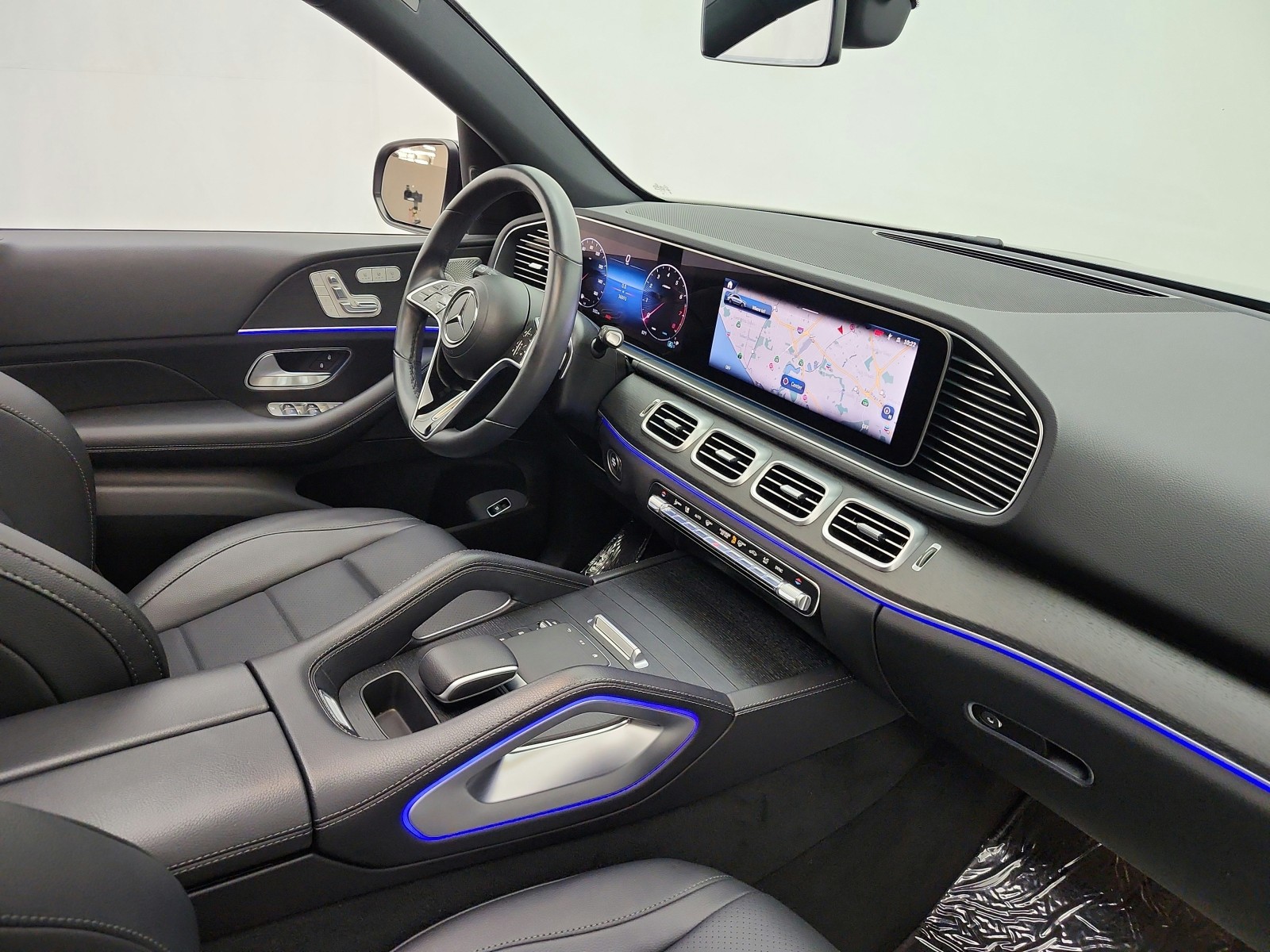 Certified Used 2024 Black Mercedes-Benz GLE 350 4MATIC® SUV image 18
