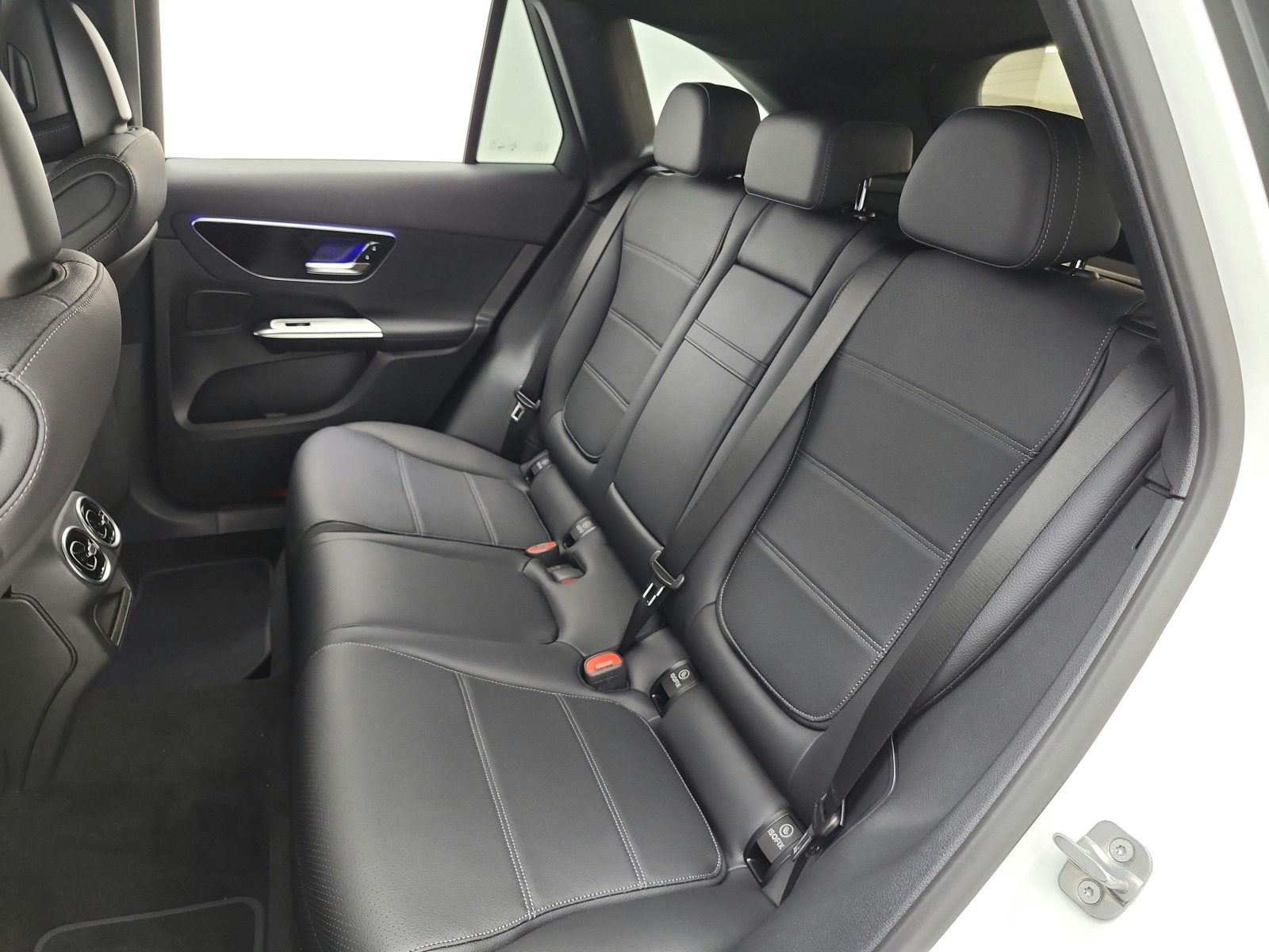 New 2027 Polar White Mercedes-Benz GLC 300 SUV image 11