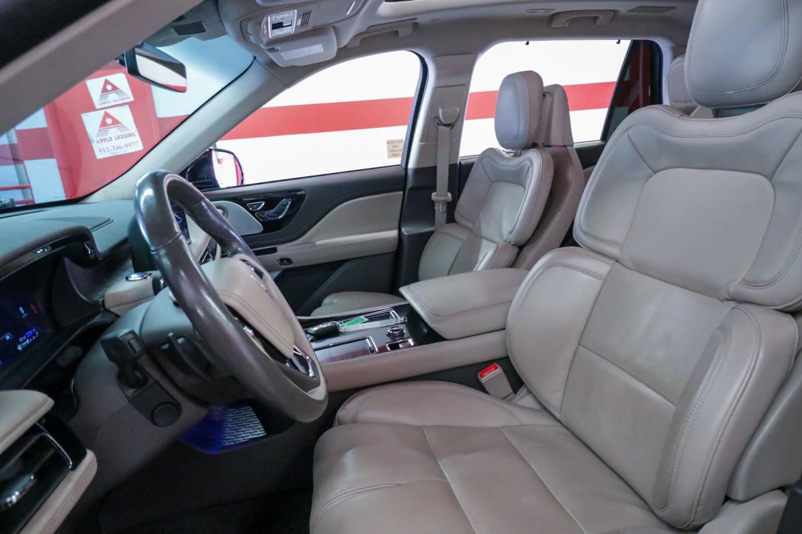 Used Car 2023 Lincoln Aviator  Grand Touring For Sale Under $50,000 In Austin, Texas