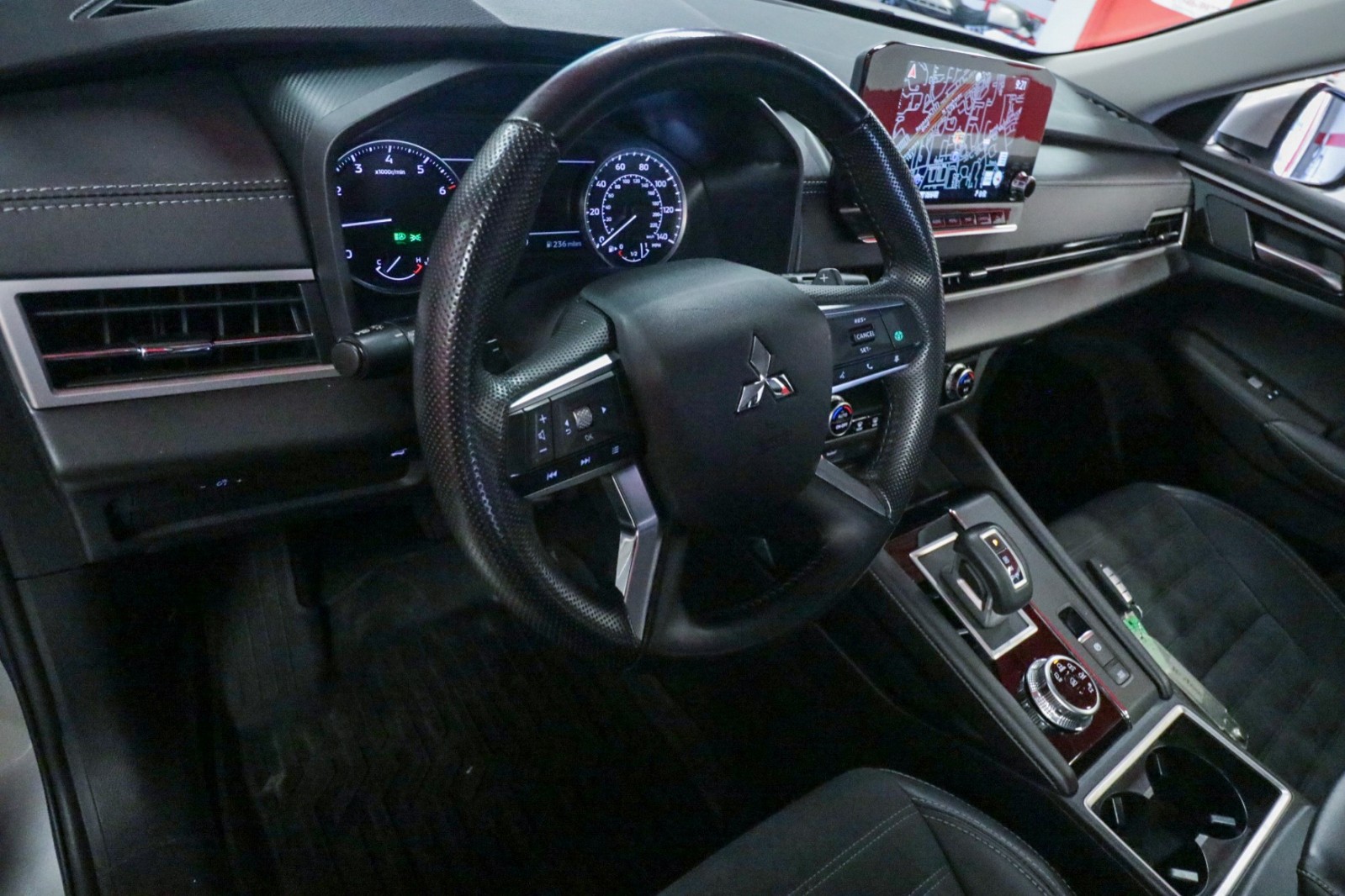 Used Car 2024 Mitsubishi Outlander  Se For Sale Under $25,000 In Austin, Texas