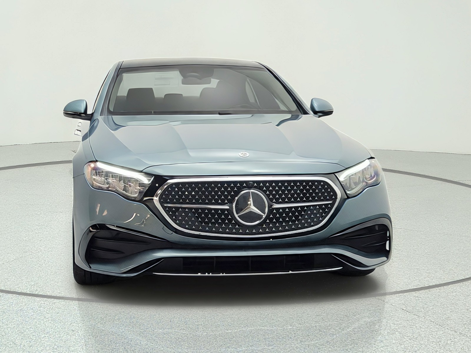 New 2027 Verde Silver Metallic Mercedes-Benz E 350 RWD Sedan image 2