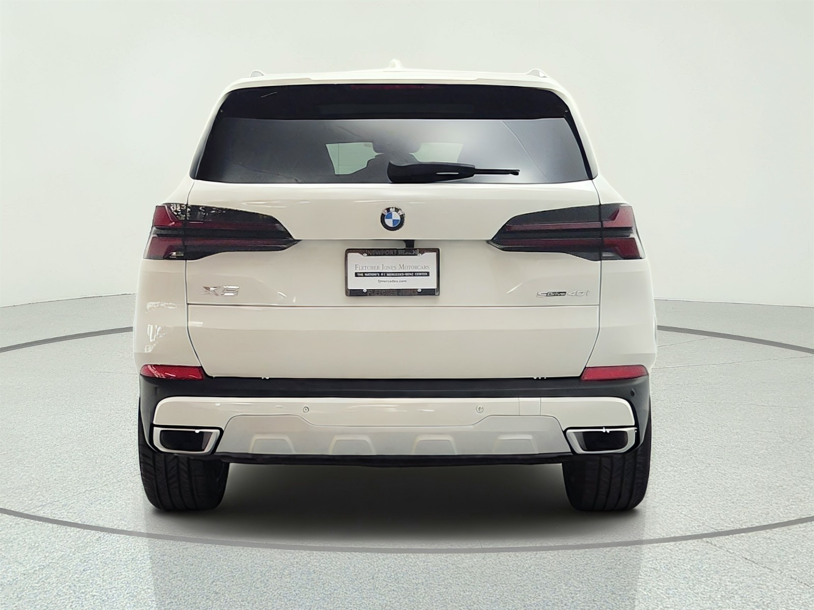 Used 2024 Alpine White BMW sDrive40i Sports Activity Vehicle image 6