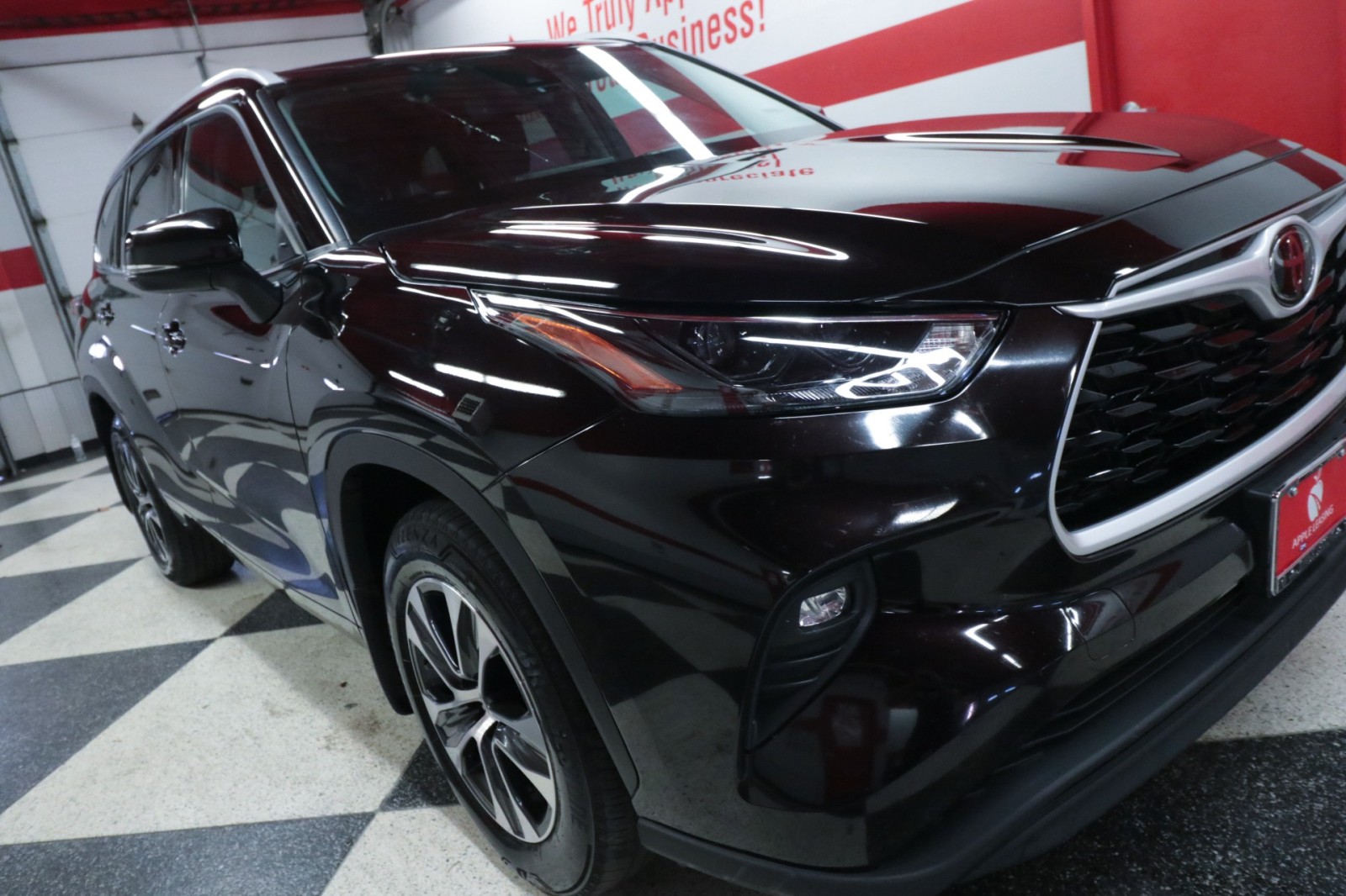 Used Car 2022 Toyota Highlander  Xle For Sale Under $35,000 In Austin, Texas