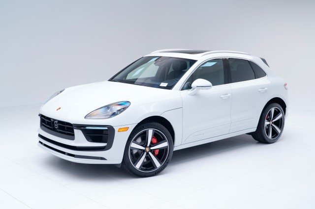 2026  Macan S in , 