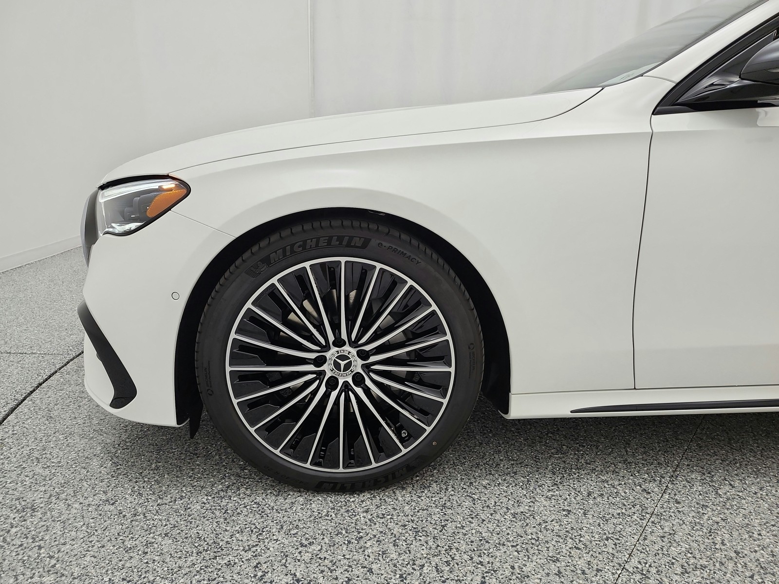 New 2026 Polar White Mercedes-Benz E 350 RWD Sedan image 13