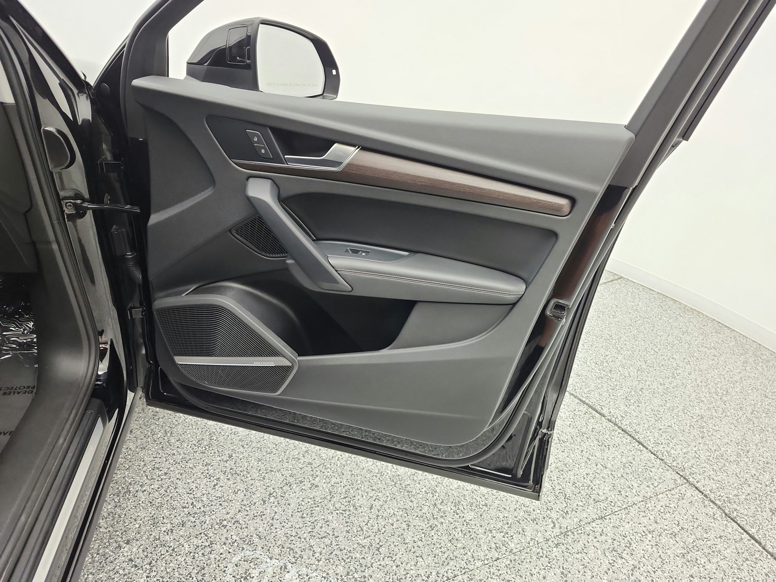 Used 2023 Brilliant Black Audi Premium Plus image 21