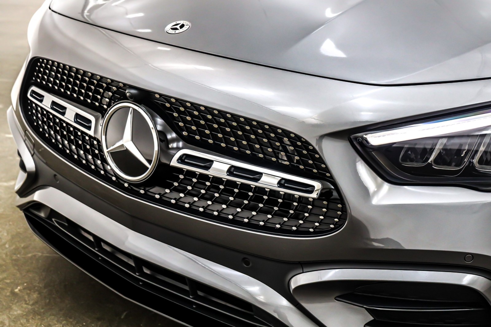New 2026 Mountain Grey Metallic Mercedes-Benz GLA 250 image 13