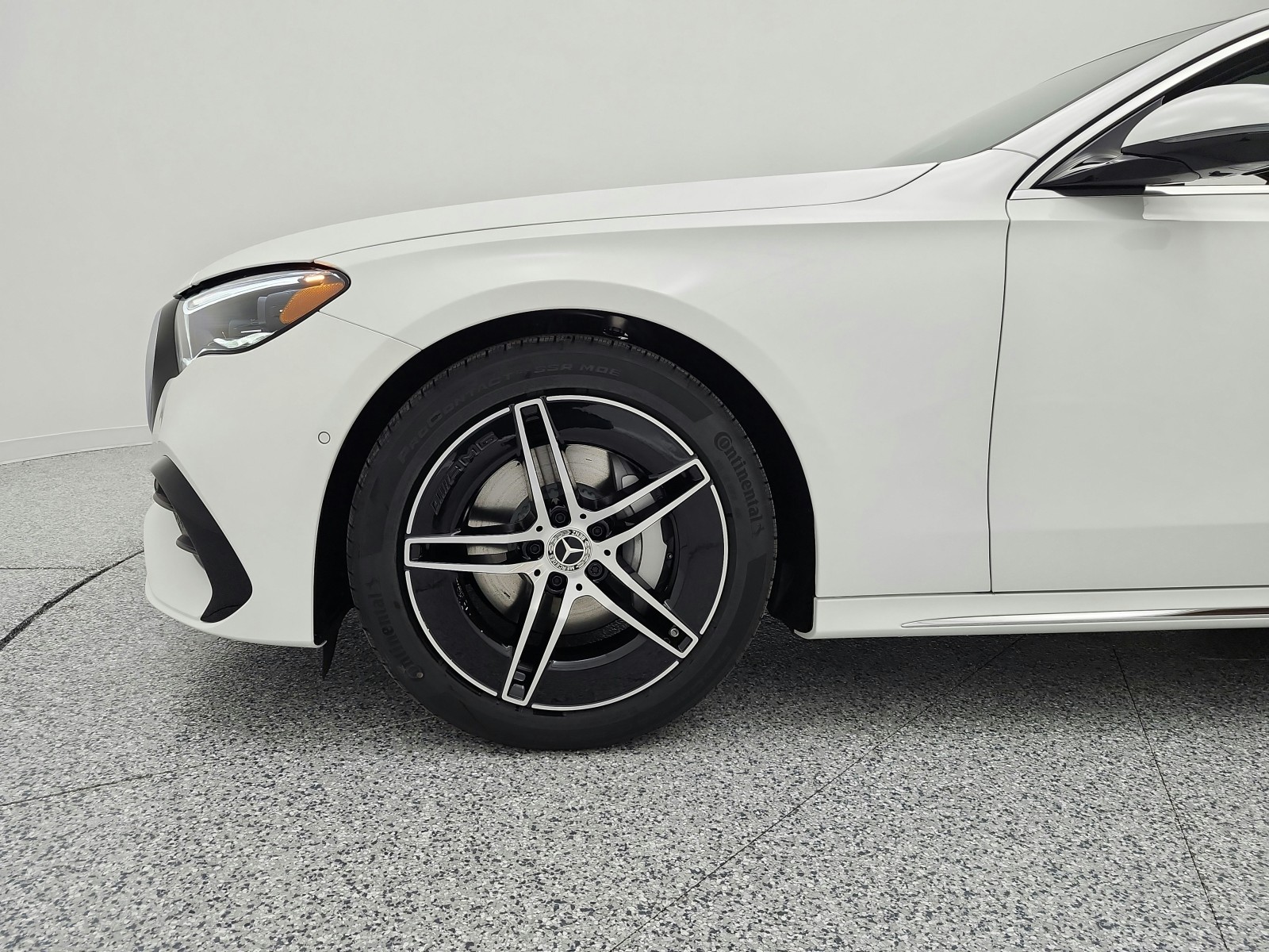 New 2026 Polar White Mercedes-Benz E 350 RWD Sedan image 13