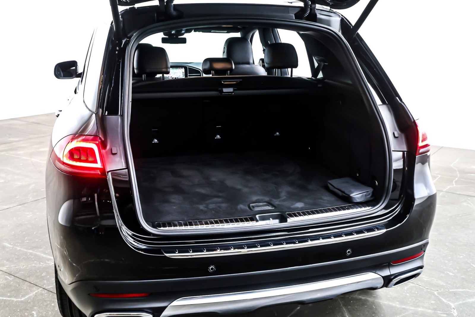 Used 2022 Black Mercedes-Benz GLE 350 SUV image 24