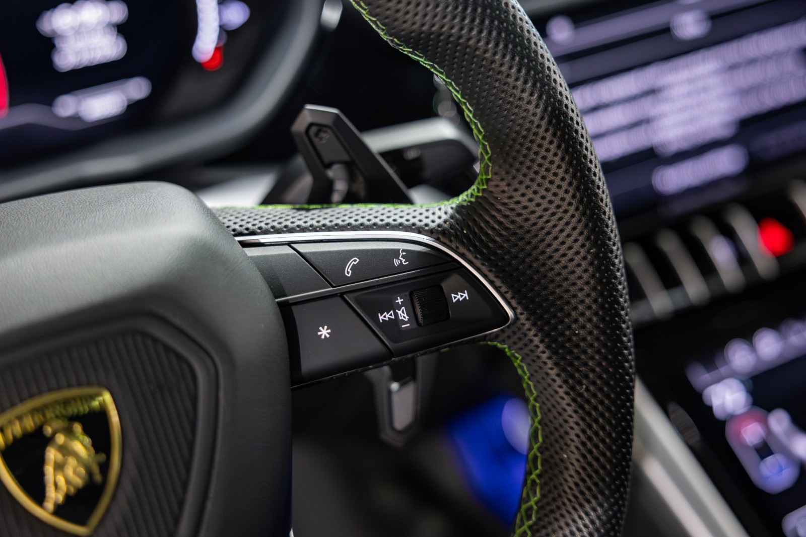 Used Car 2023 Lamborghini Urus  S For Sale Under $250,000 In Boerne, Texas