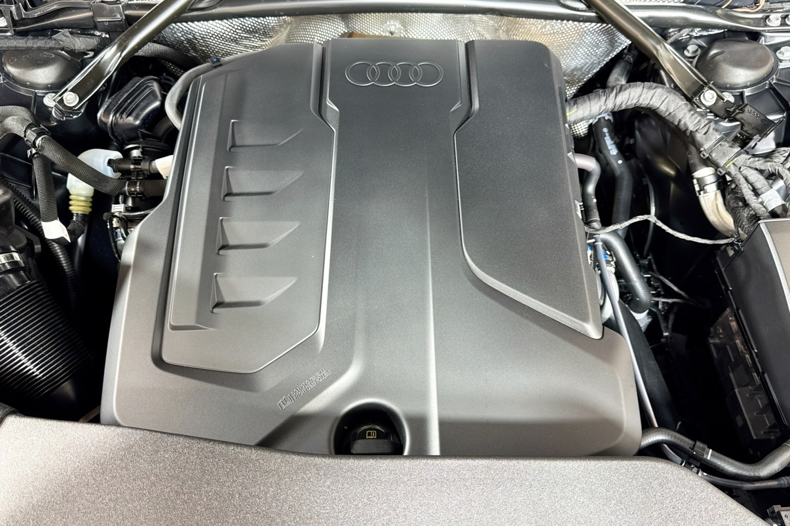 New 2025 Tambora Gray Metallic Audi Premium Plus 2.0 TFSI quattro image 27