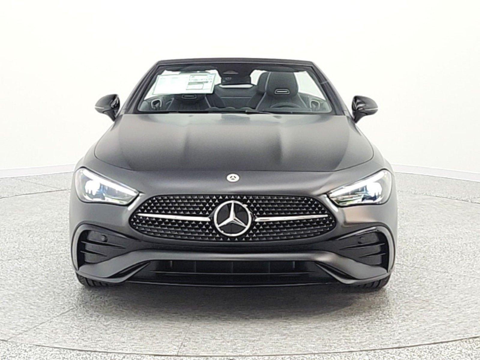 New 2026 MANUFAKTUR Graphite Grey Magno Mercedes-Benz CLE 300 image 2