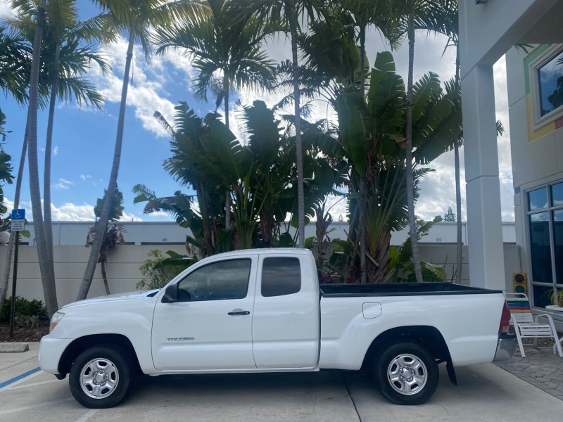 2005 Toyota Tacoma LOW MILES 58,735 X CAB in , 