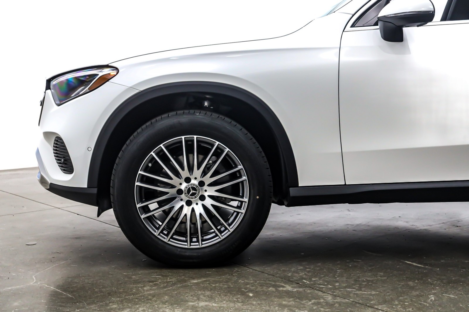 New 2026 Polar White Mercedes-Benz GLC 300 SUV image 10