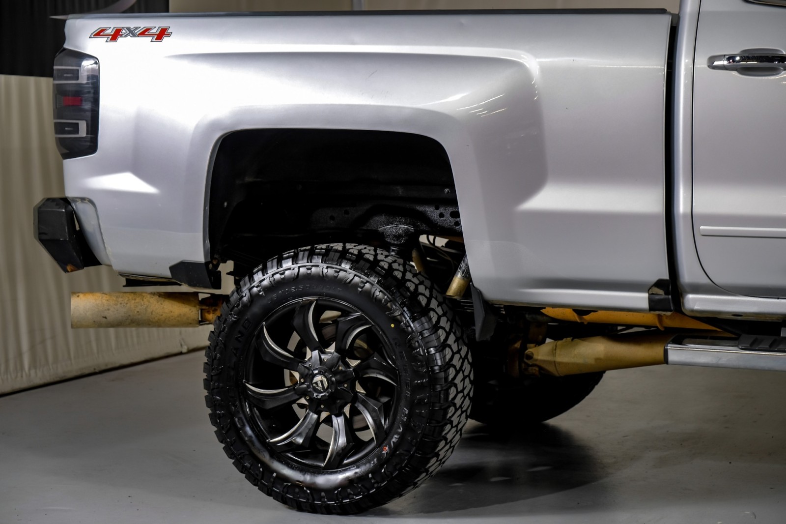 2016 Chevrolet Silverado 2500HD LT 4