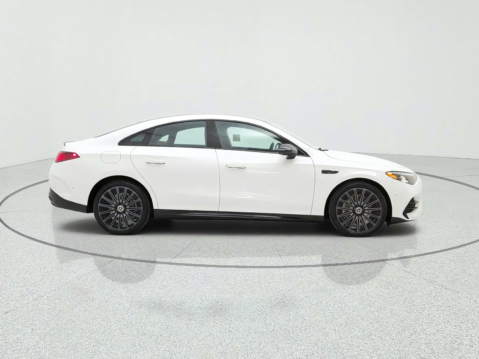 New 2027 Polar White Mercedes-Benz CLA 250+ Electric RWD image 4