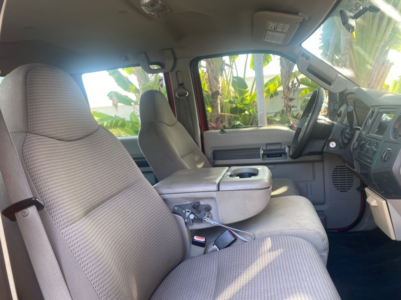 2008 Ford Super Duty F-350 DRW XL LOW MILES 43,076 4WD in ,